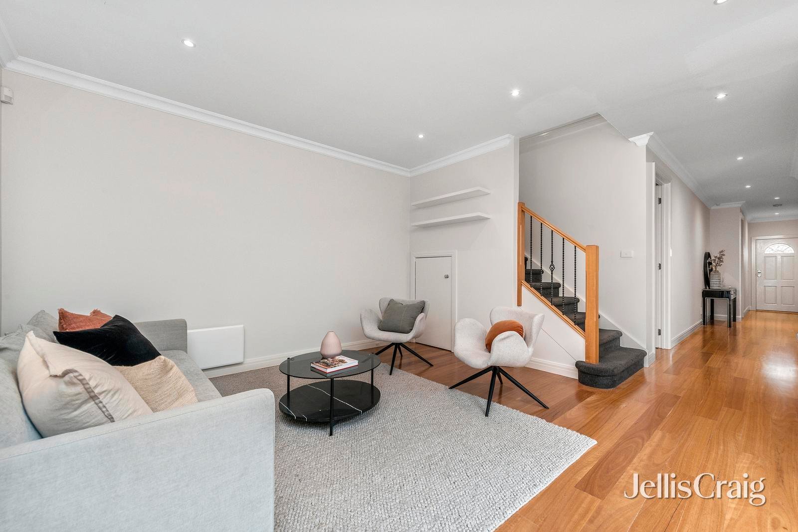 15 Loranne Street, Bentleigh image 8