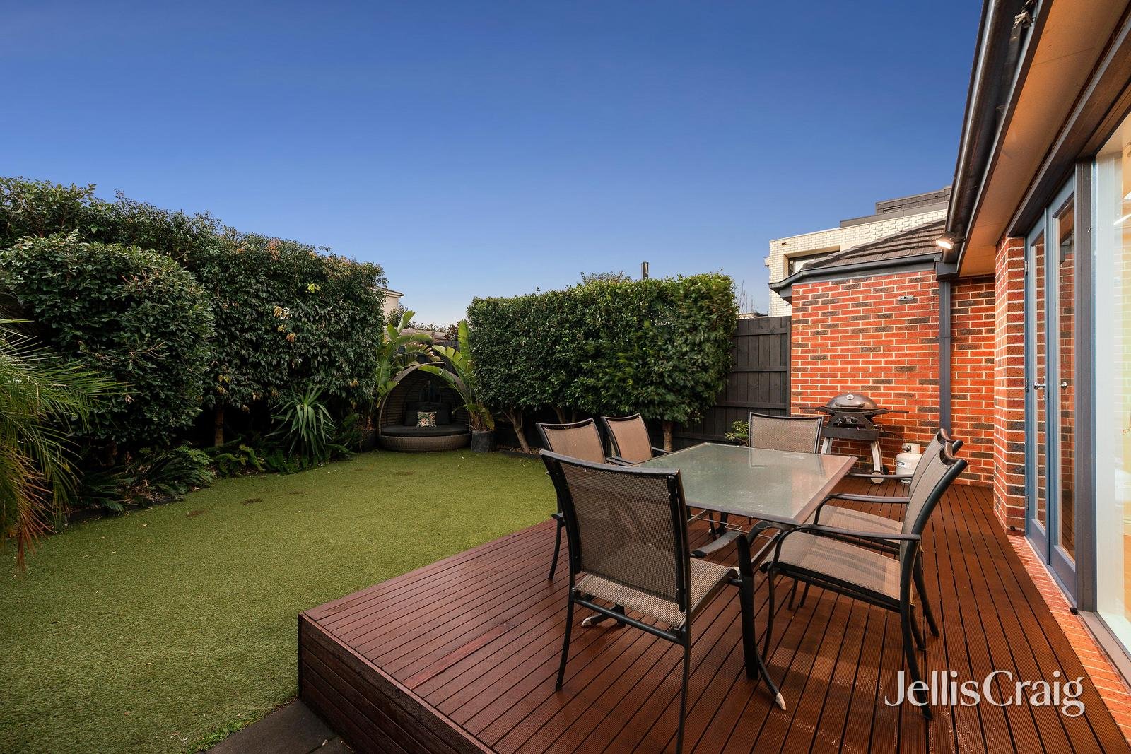 15 Loranne Street, Bentleigh image 15