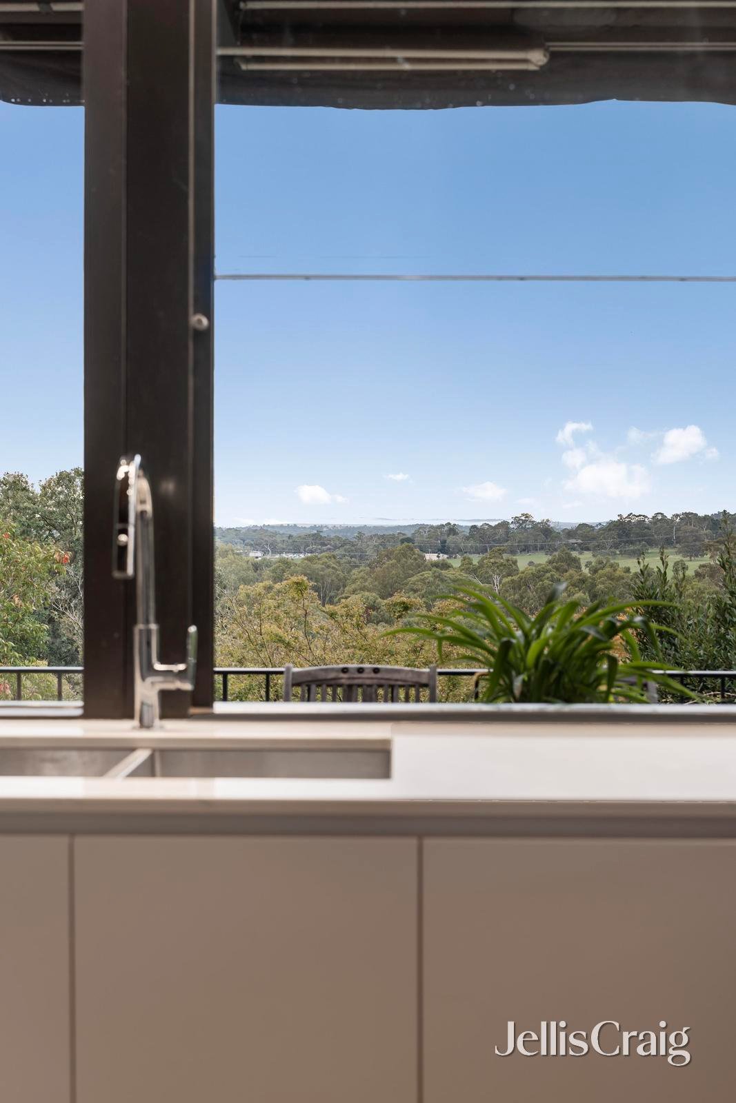 15 Lowan Avenue, Templestowe&nbsp;Lower image 6