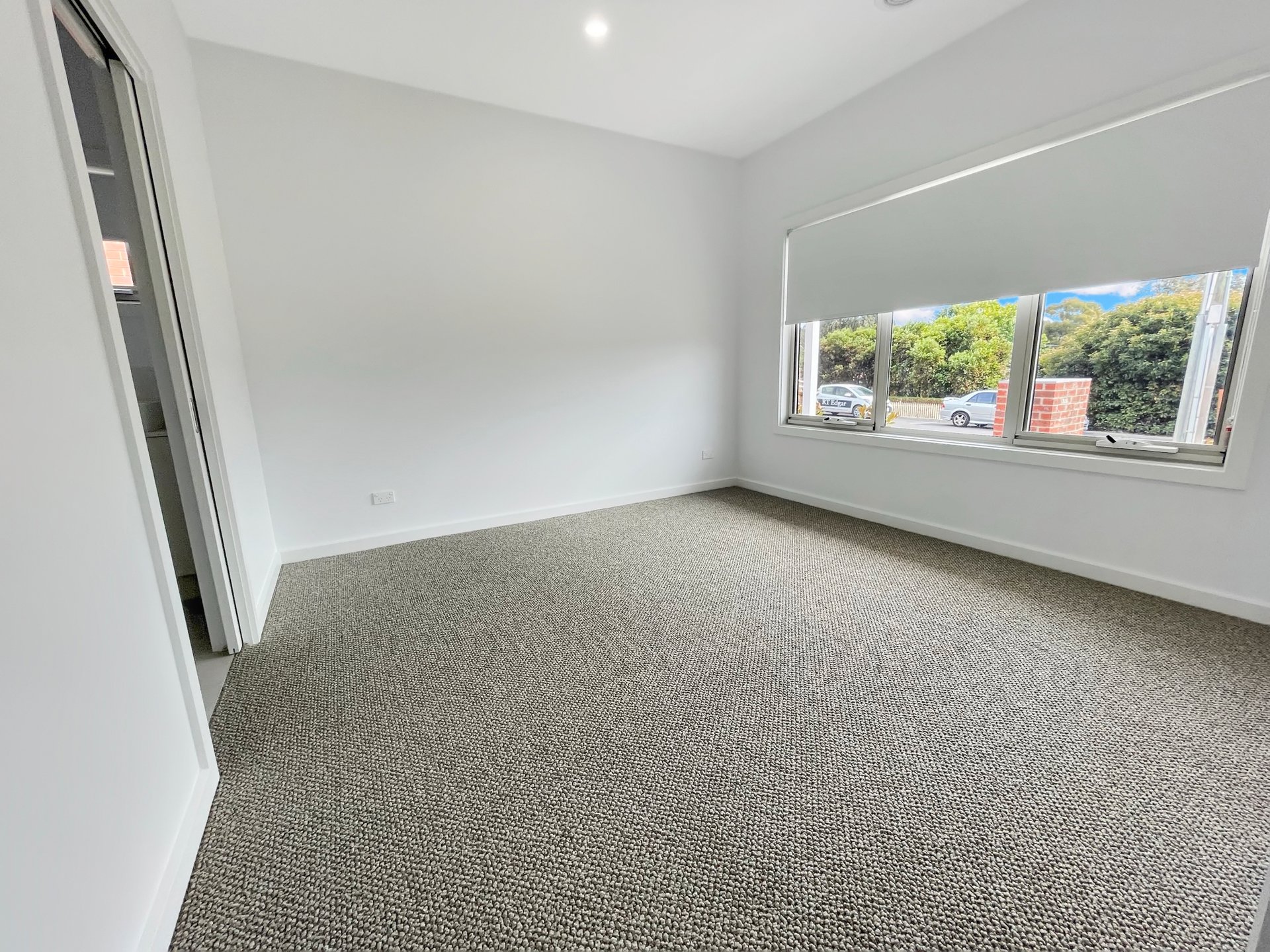 Property Gallery Thumbnail 7
