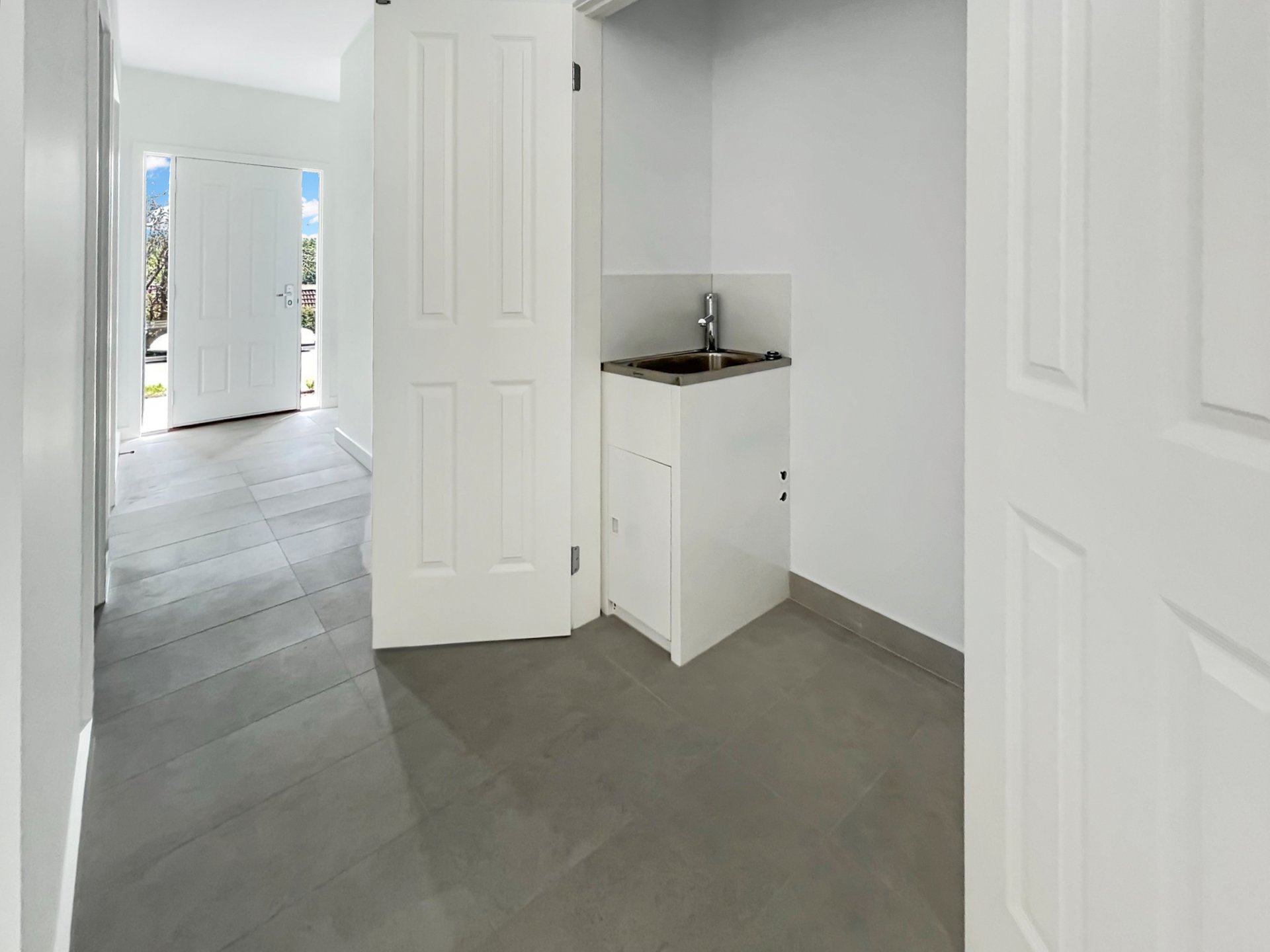 Property Gallery Thumbnail 9