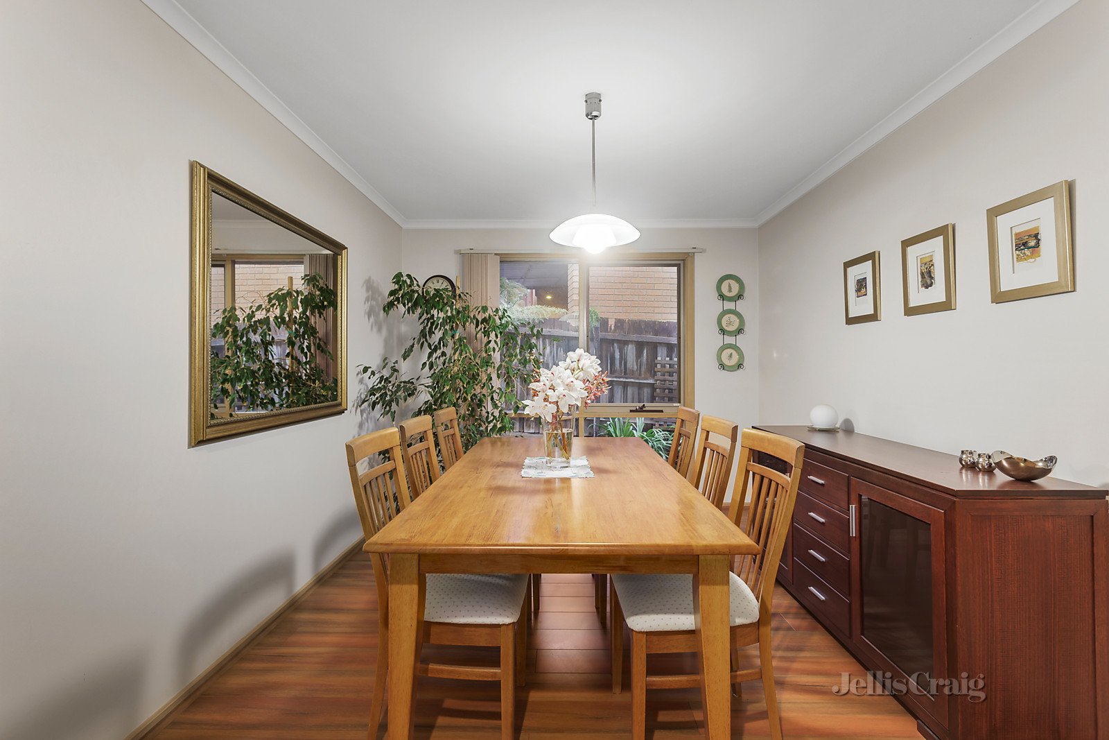 15 Lyons Rise, Eltham image 4