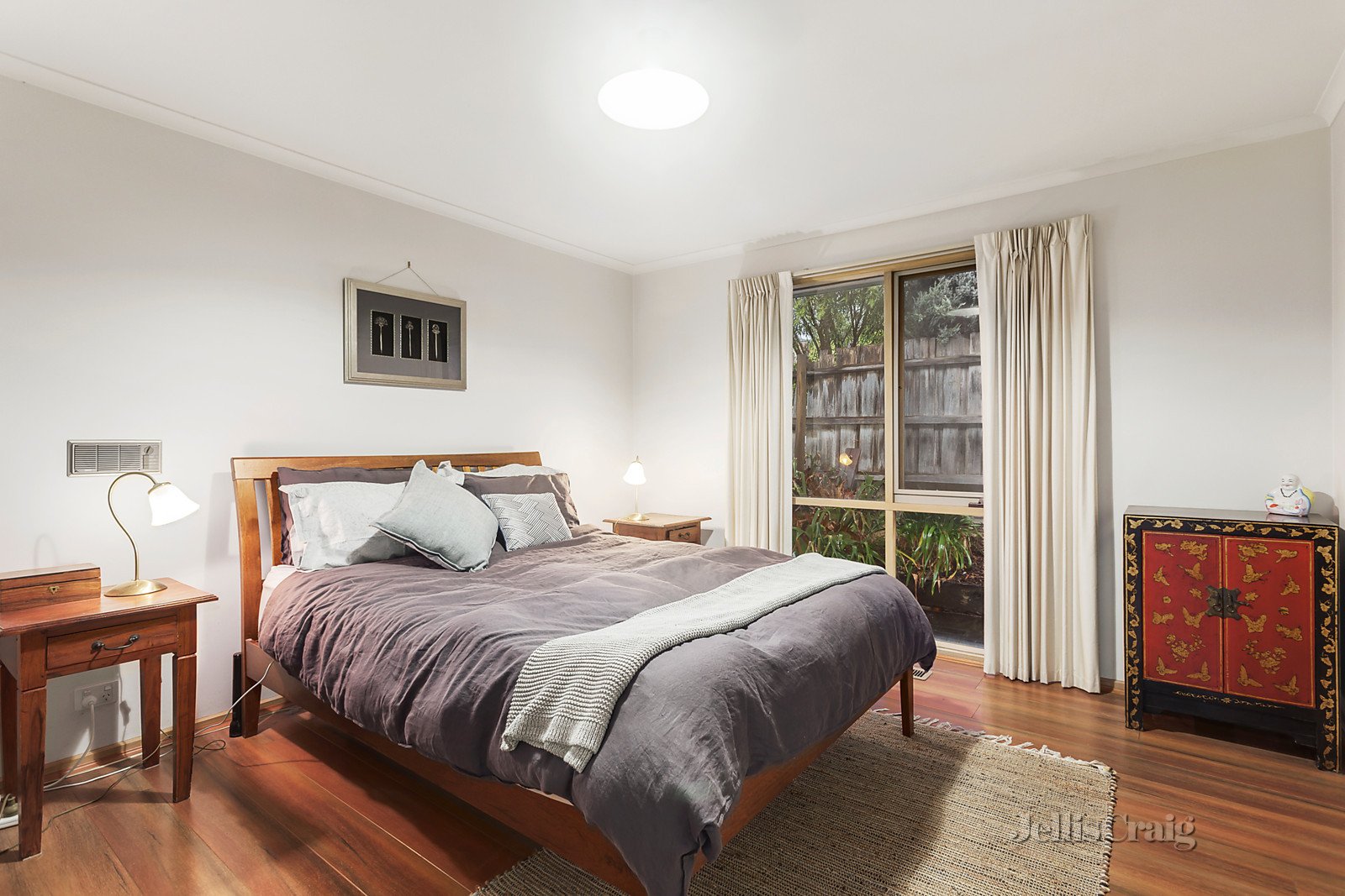 15 Lyons Rise, Eltham image 7