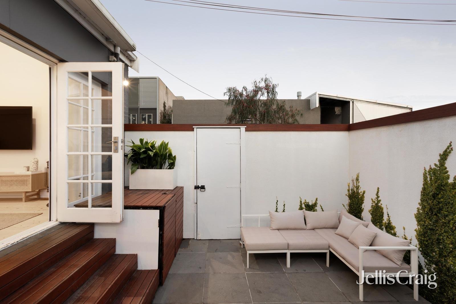 15 Madden Grove, Richmond image 5