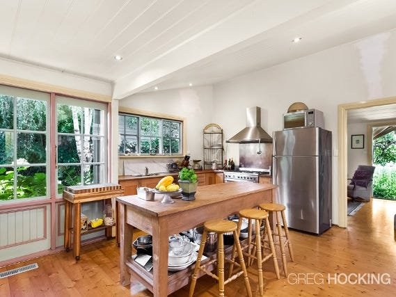 15 Mariner Street, Williamstown image 2