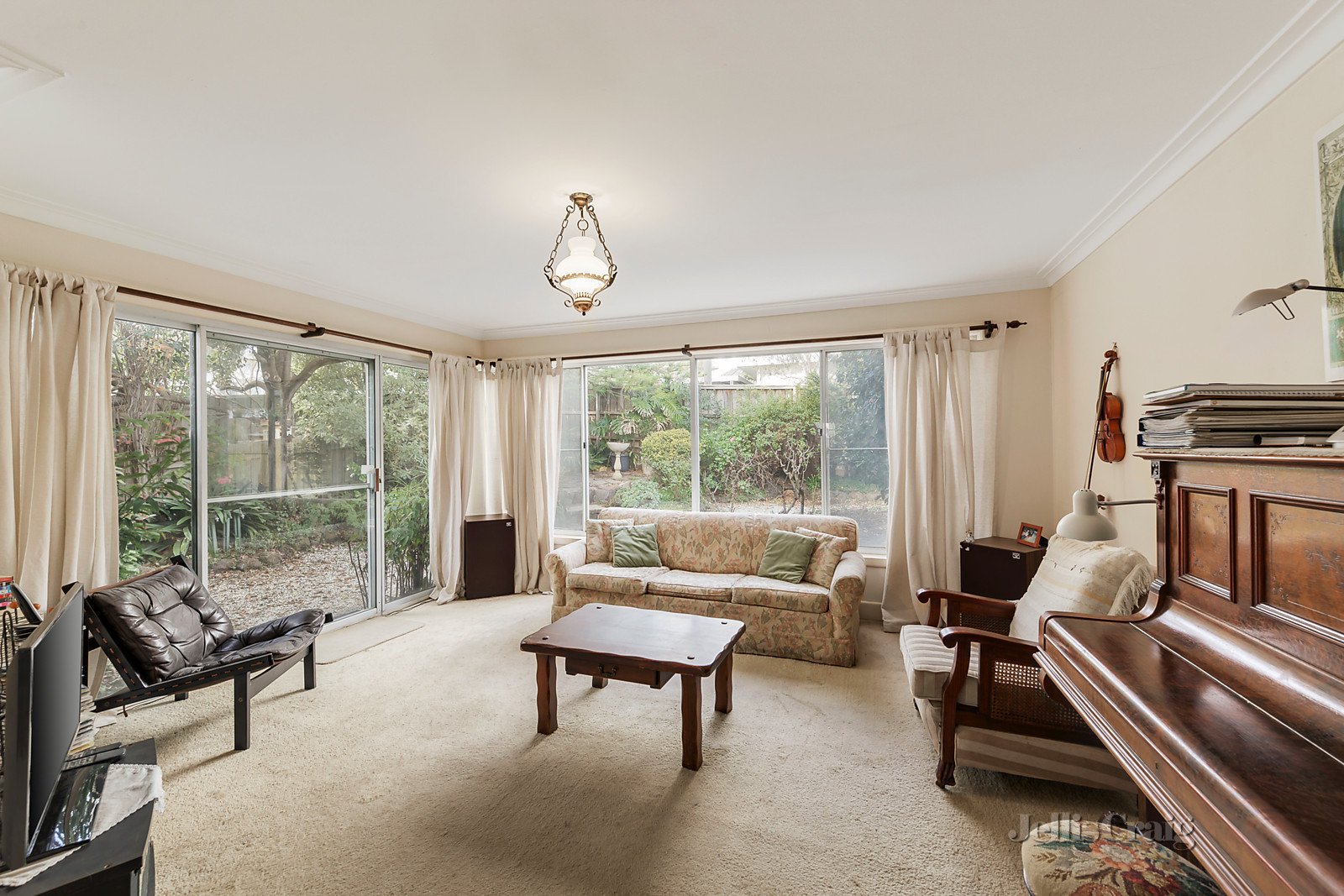 15 Mathers Avenue, Kew East image 2