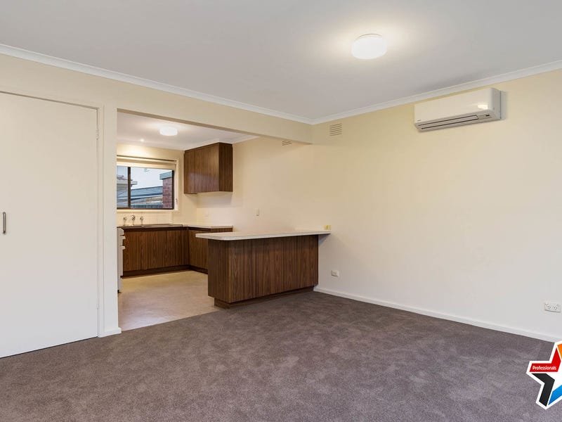 1/5 McComb Street, Lilydale image 5