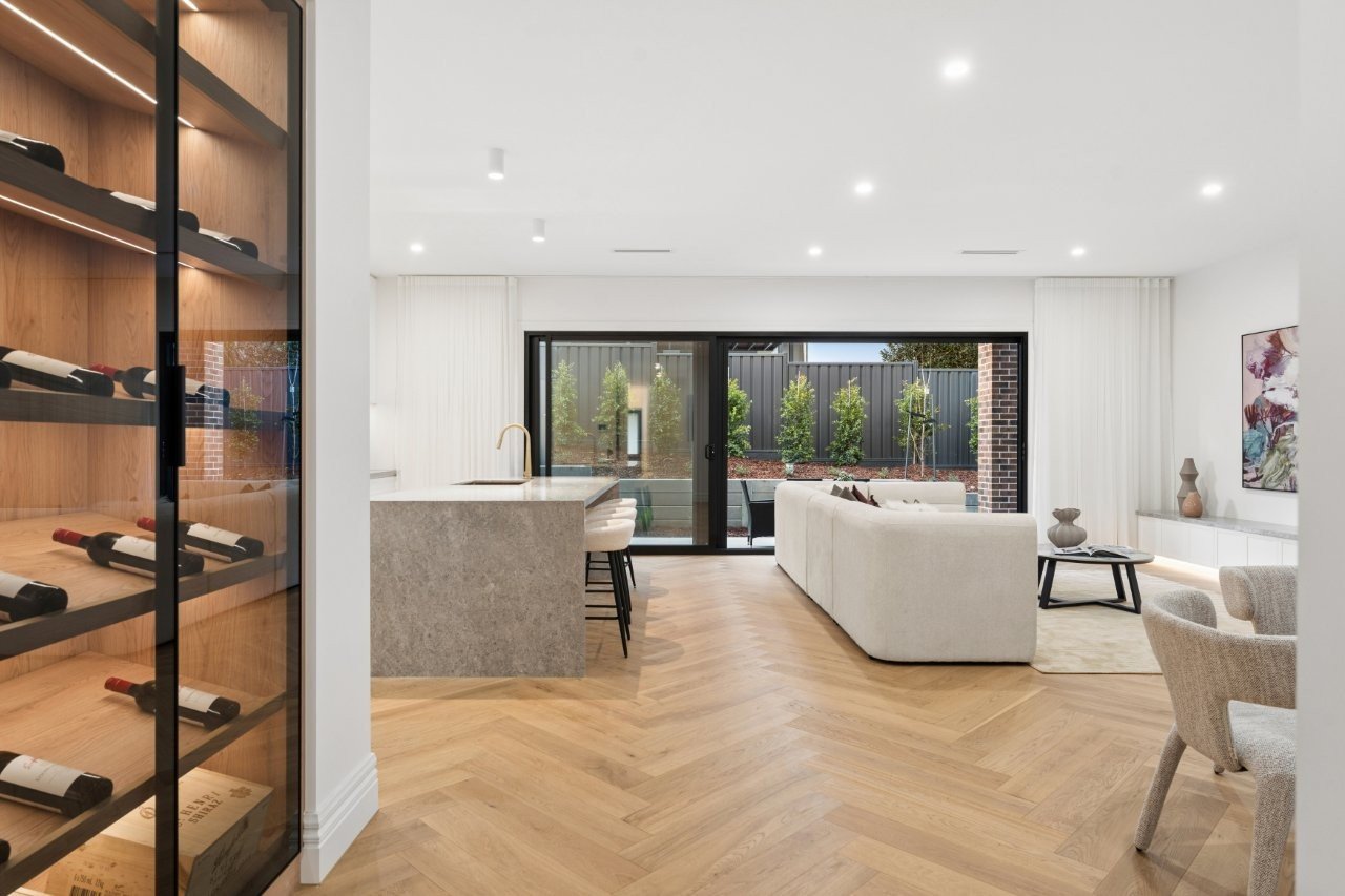 15 Meadowbank Avenue, Doncaster image 3