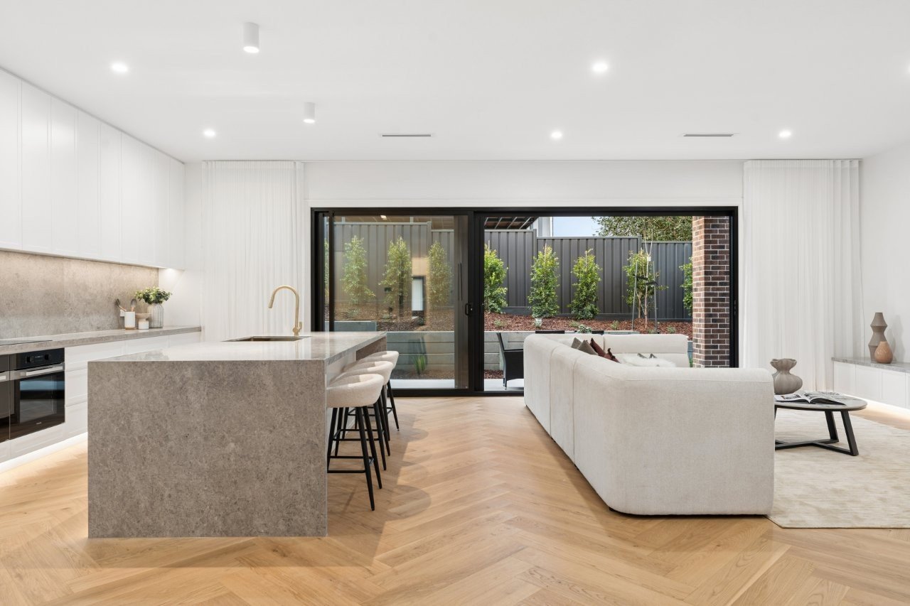 15 Meadowbank Avenue, Doncaster image 4
