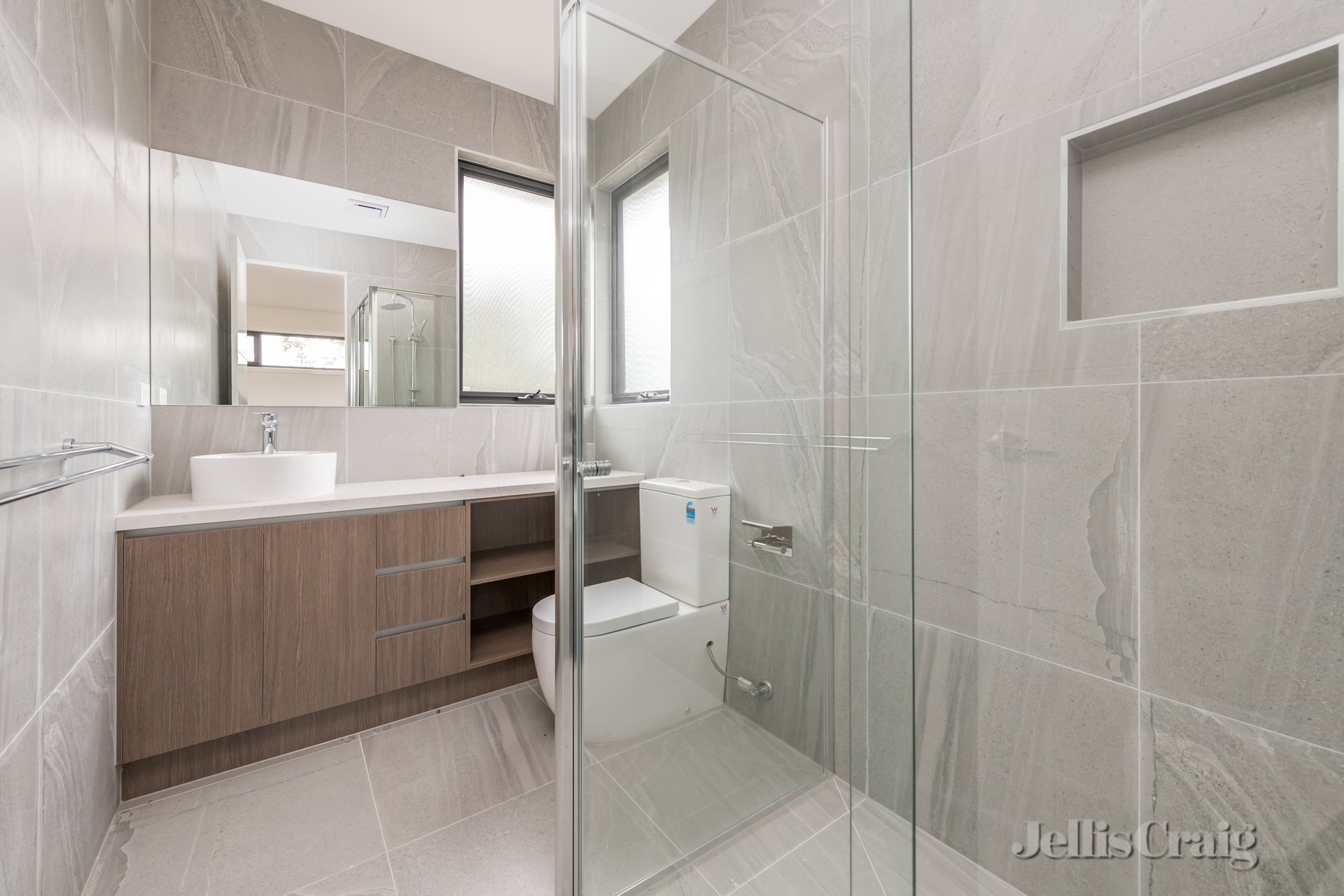 1/5 Milton Court, Heidelberg Heights image 4