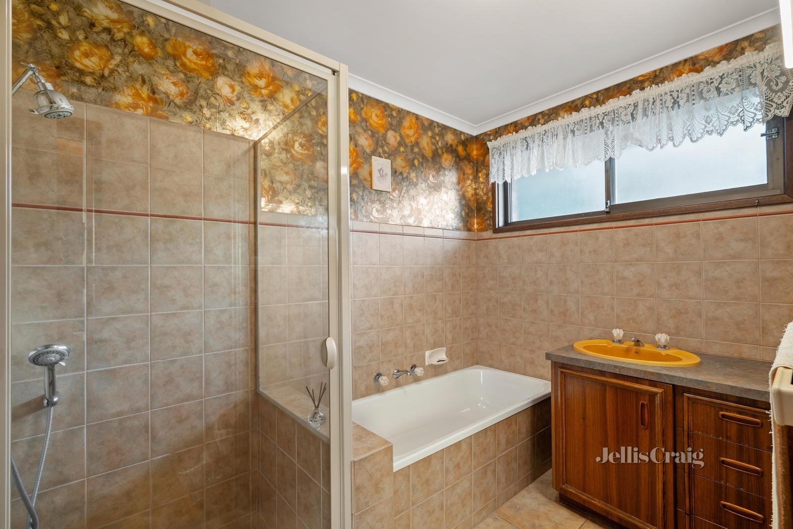 15 Mimosa Street, Glen Waverley image 8