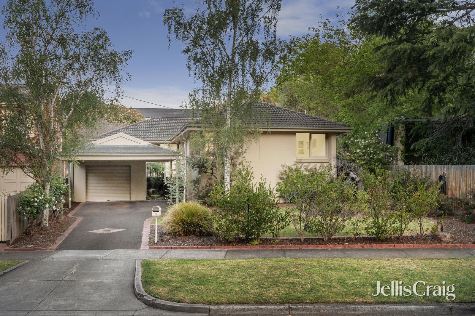 15 Minerva Avenue, Balwyn North image 1