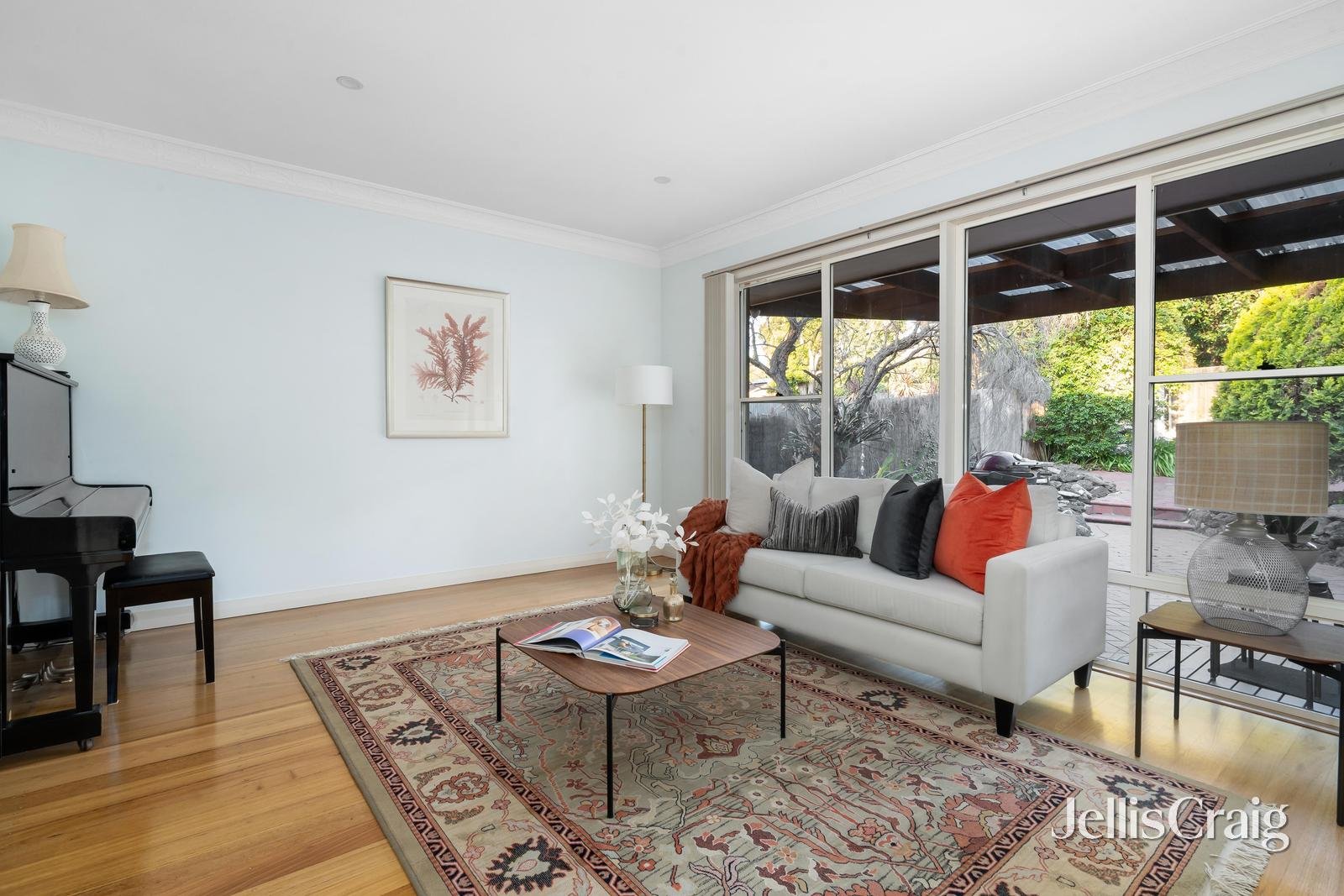 15 Minerva Avenue, Balwyn North image 2