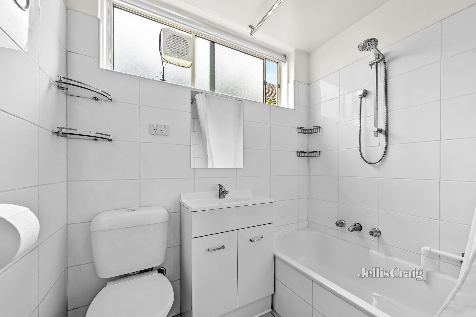 1/5 Mitchell Street, Brunswick image 4