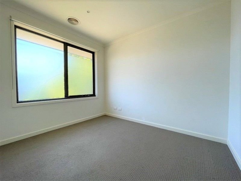 15 Molesworth Drive, Mulgrave image 4