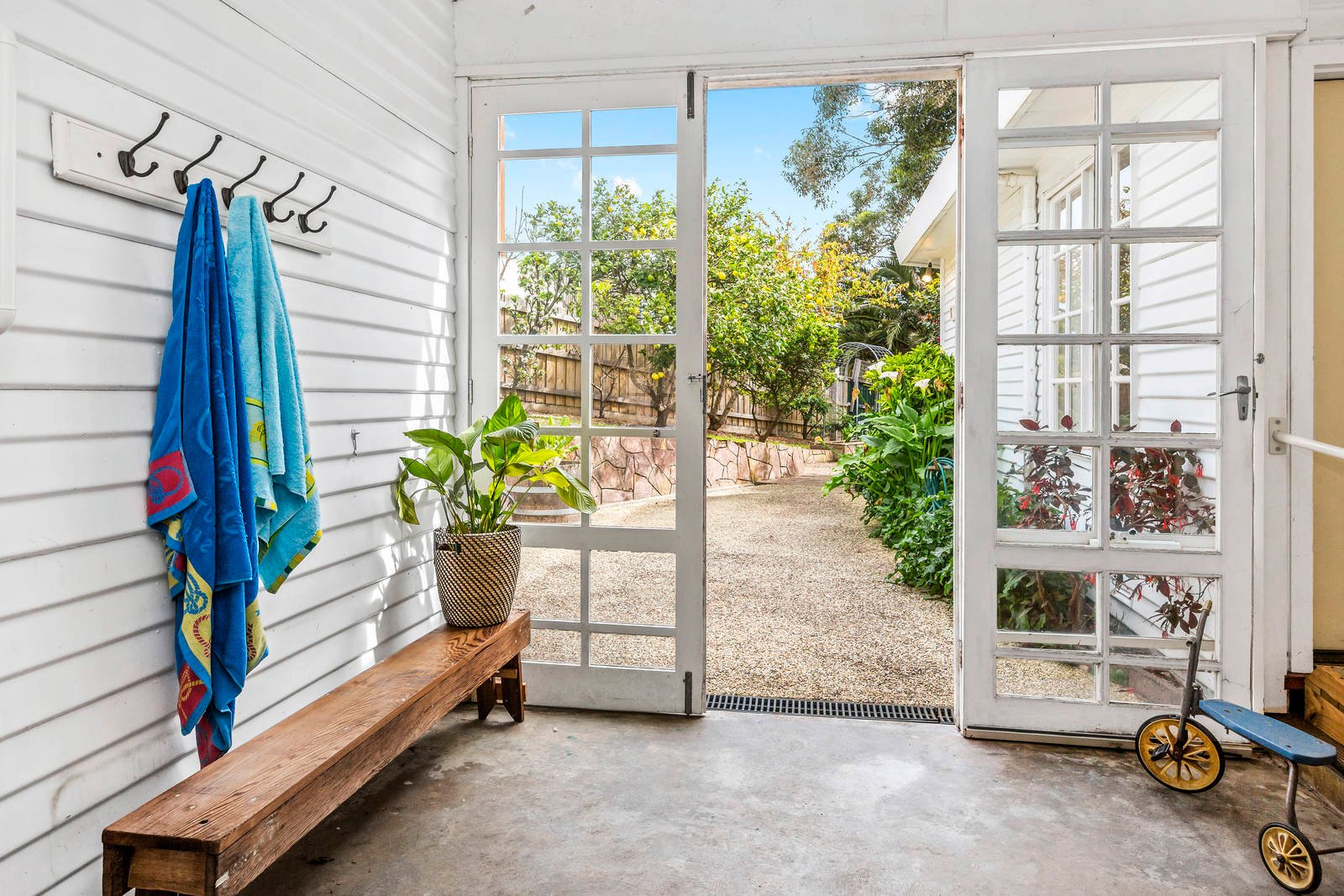 Property Gallery Thumbnail 8