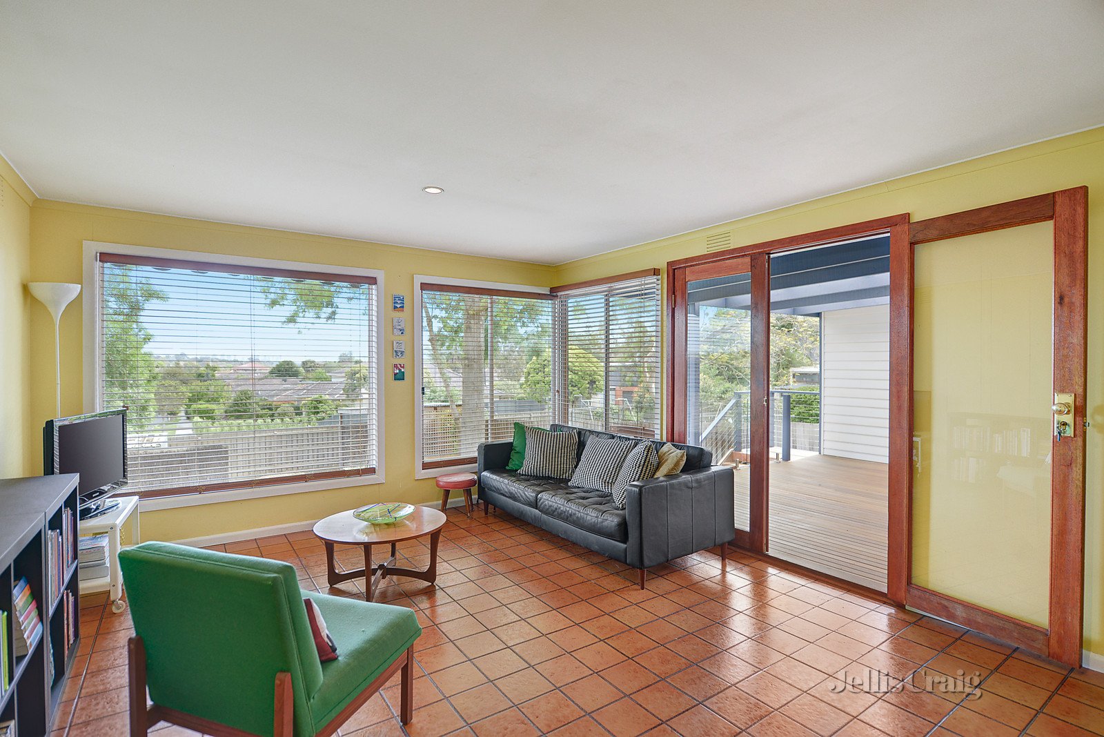 15 Moresby Avenue, Bulleen image 5