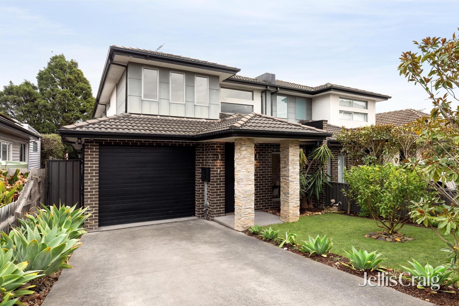 15 Murray Drive, Burwood image 1