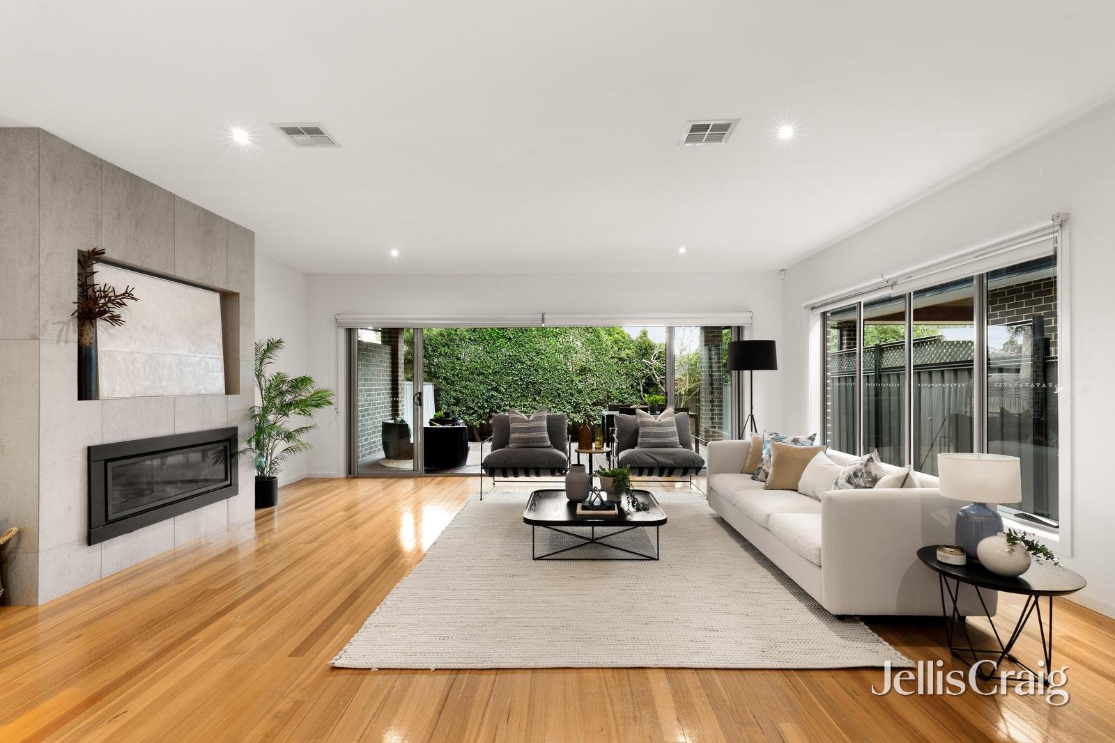 15 Murray Drive, Burwood image 5
