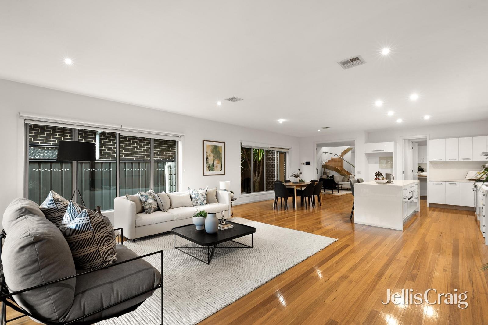 15 Murray Drive, Burwood image 6