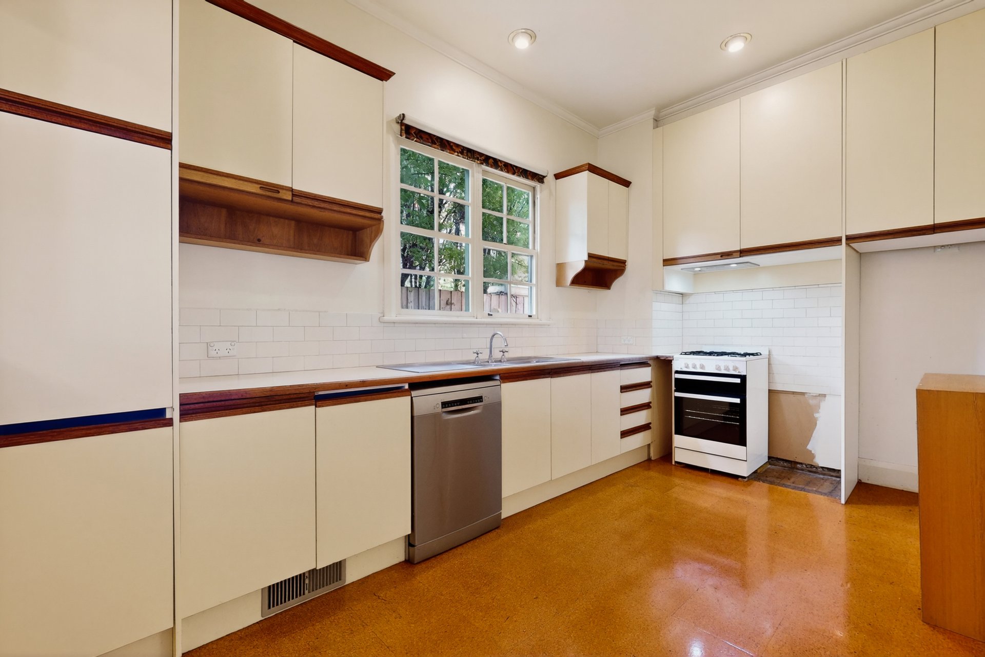 15 Narrak Road, Balwyn image 4