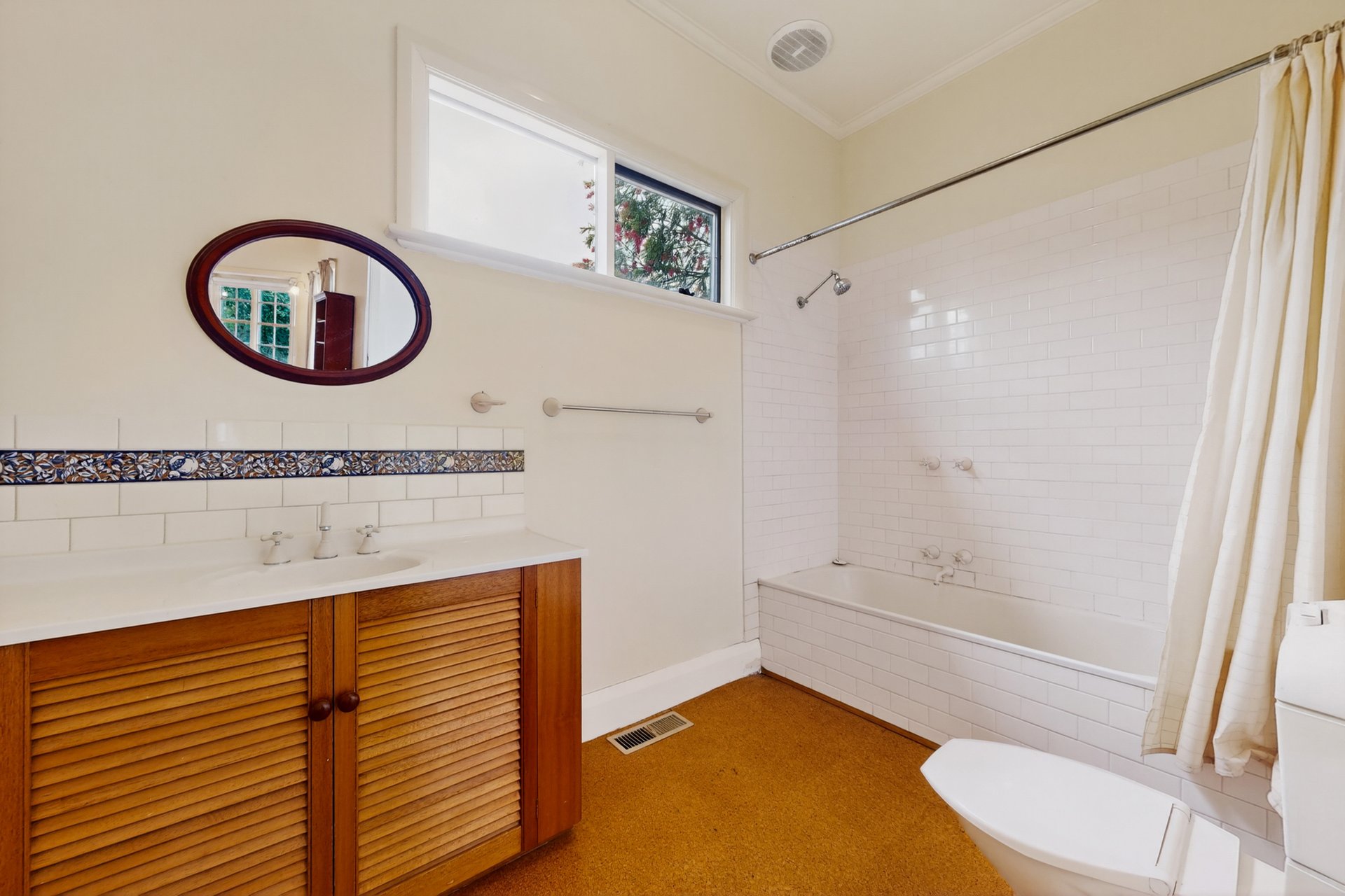 15 Narrak Road, Balwyn image 8