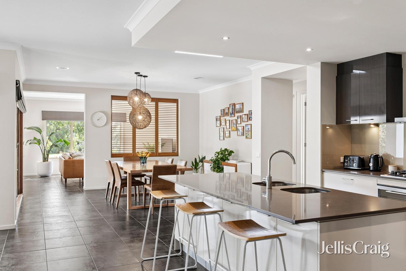 15 Nelson Court, Gisborne image 4