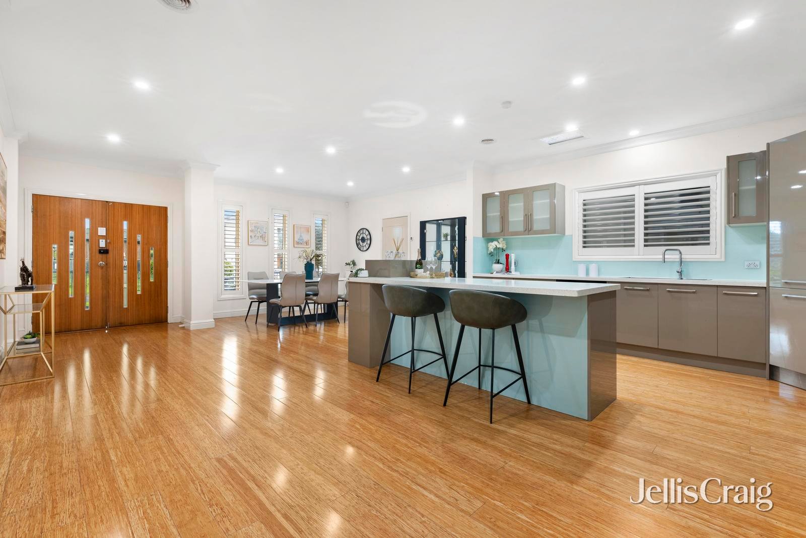15 Nottingham Street, Glen&nbsp;Waverley image 3