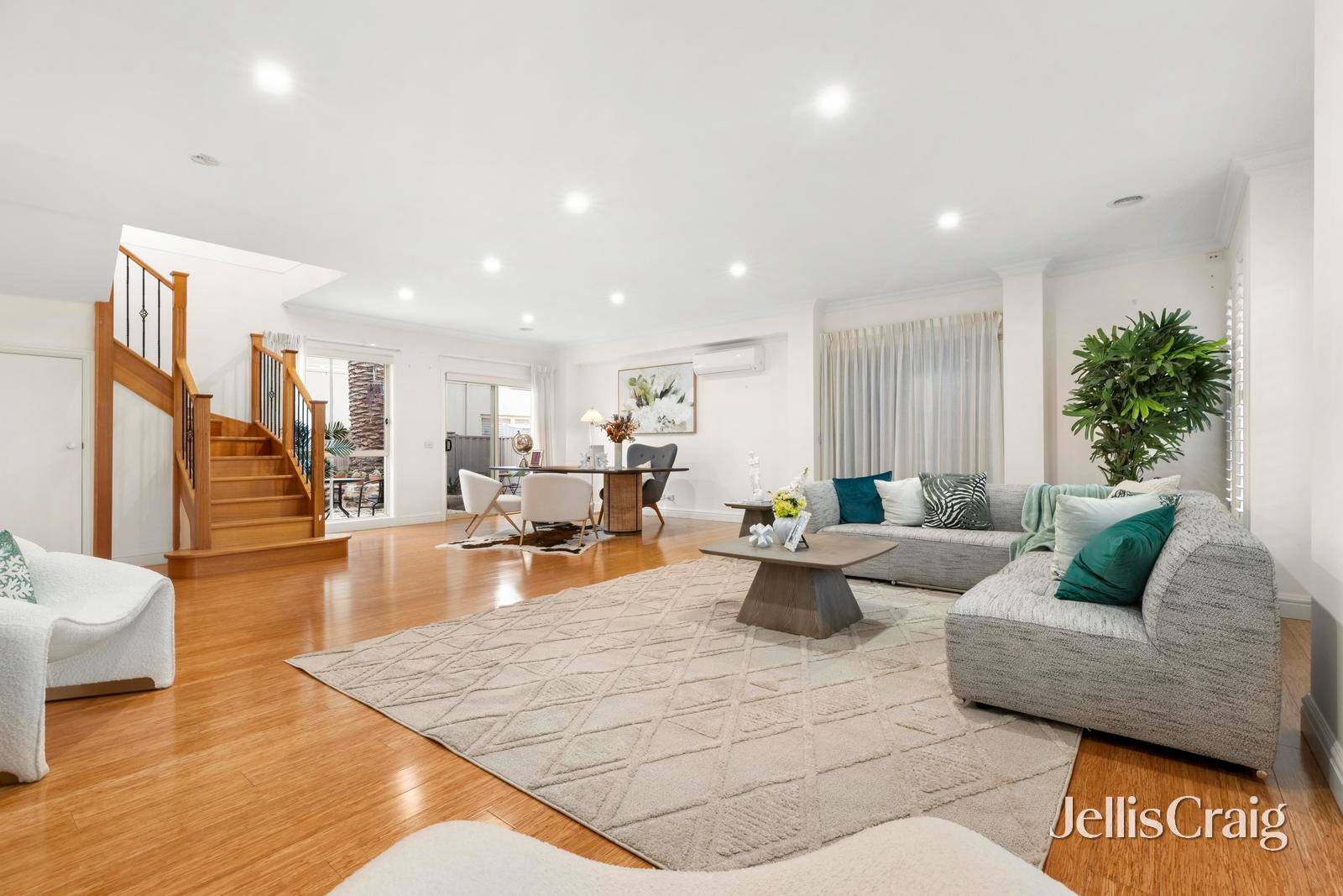 15 Nottingham Street, Glen&nbsp;Waverley image 4