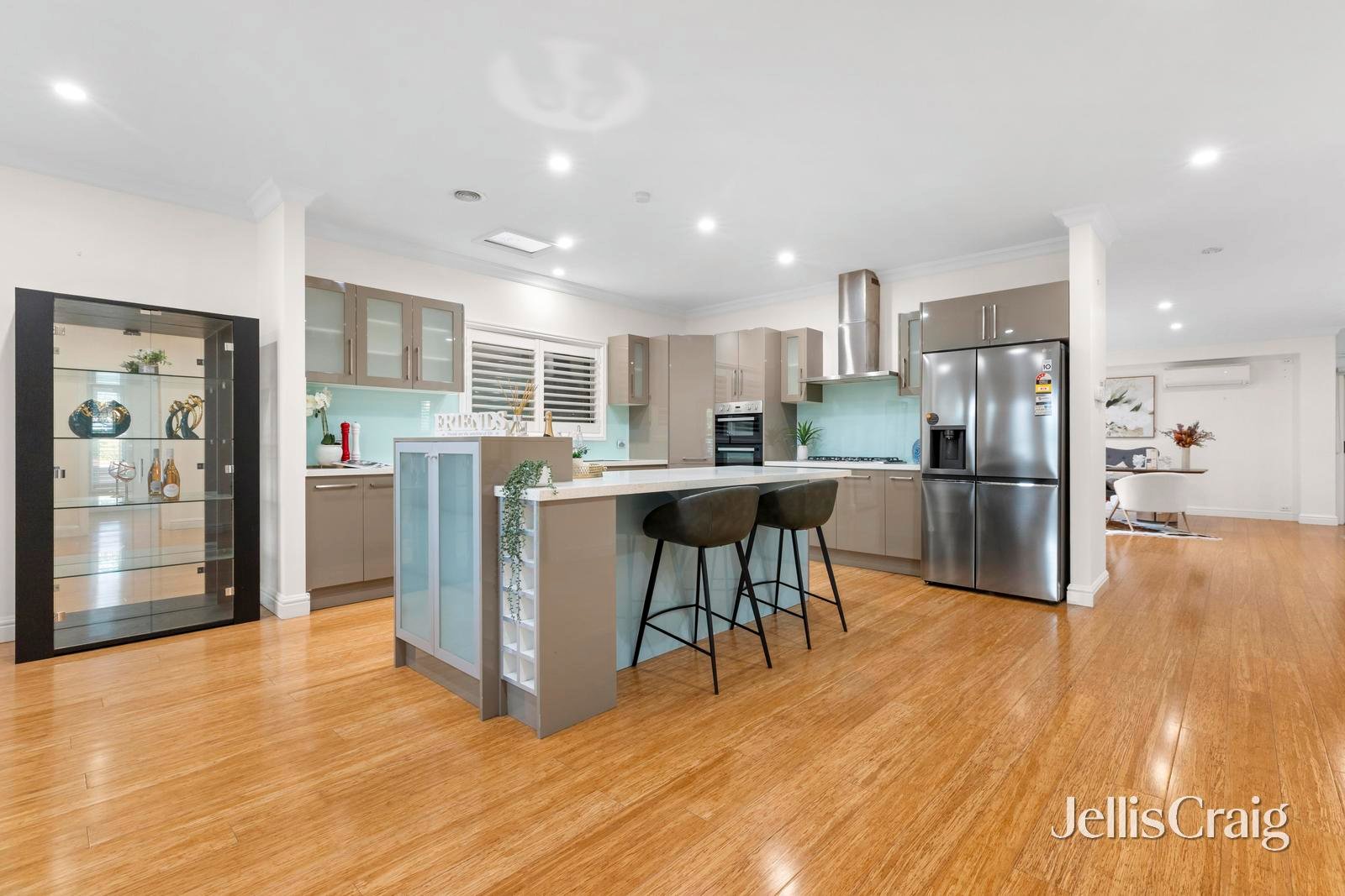 15 Nottingham Street, Glen&nbsp;Waverley image 6