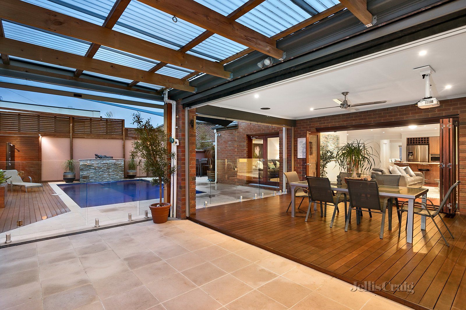 15 Orchid Court, Gowanbrae image 6