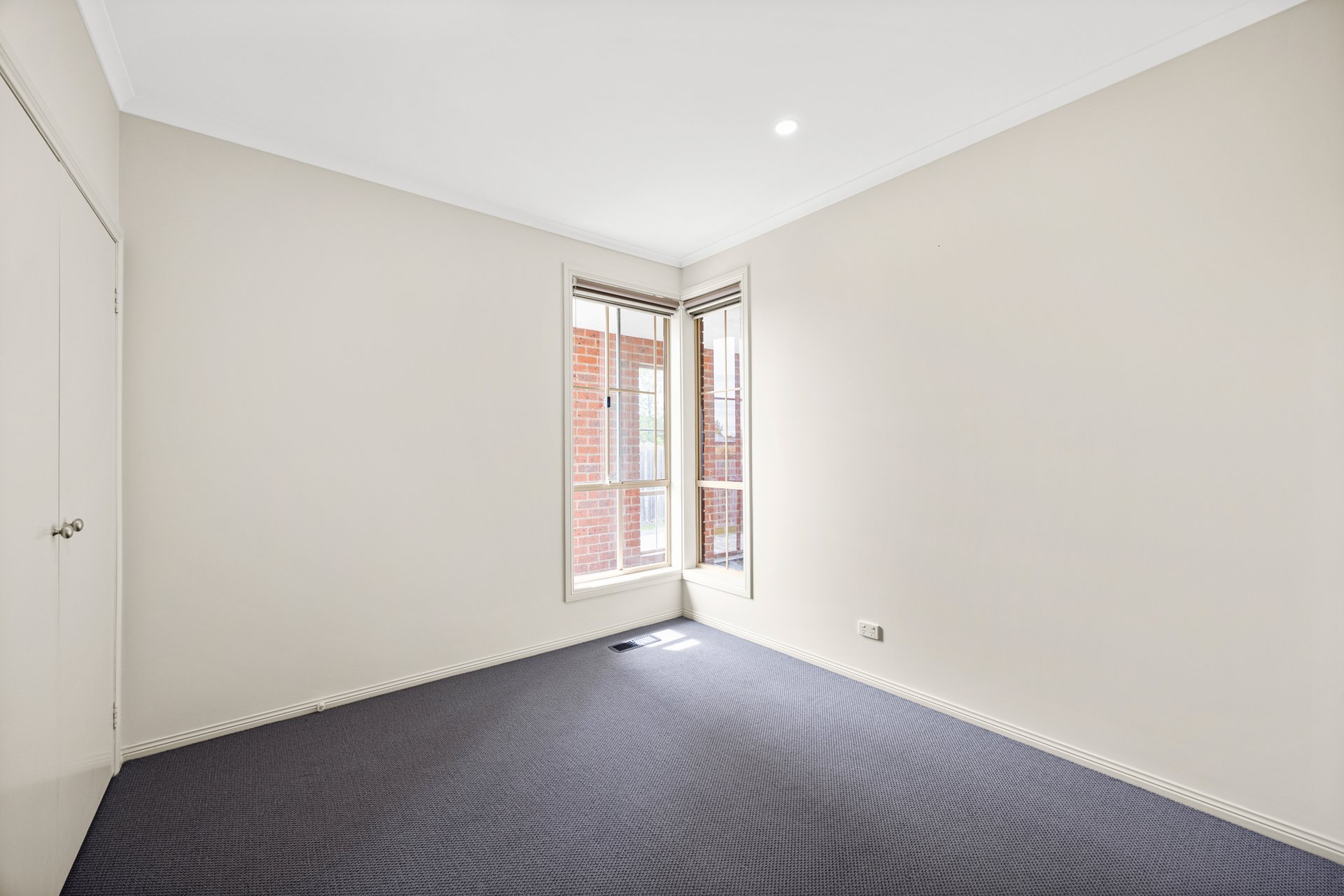 1/5 Orient Avenue, Mitcham image 2