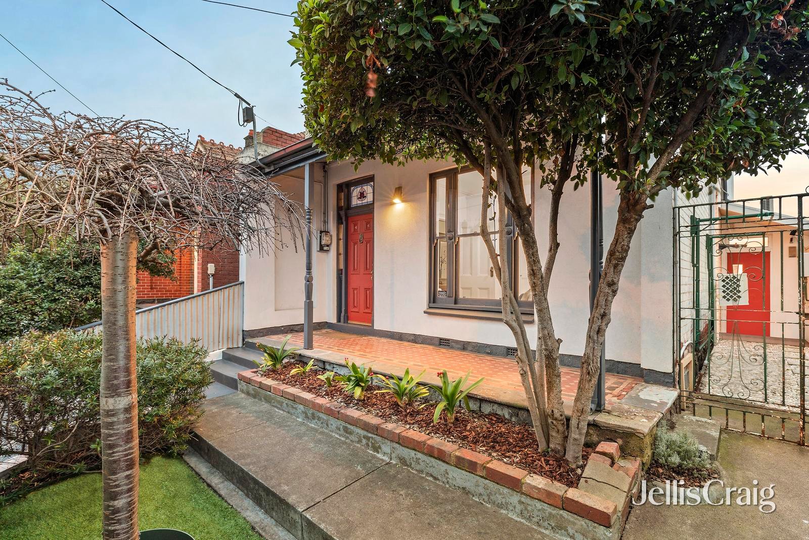 15 Ormond Road, Moonee&nbsp;Ponds image 1