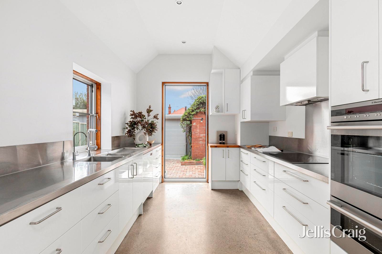 15 Ormond Road, Moonee&nbsp;Ponds image 4