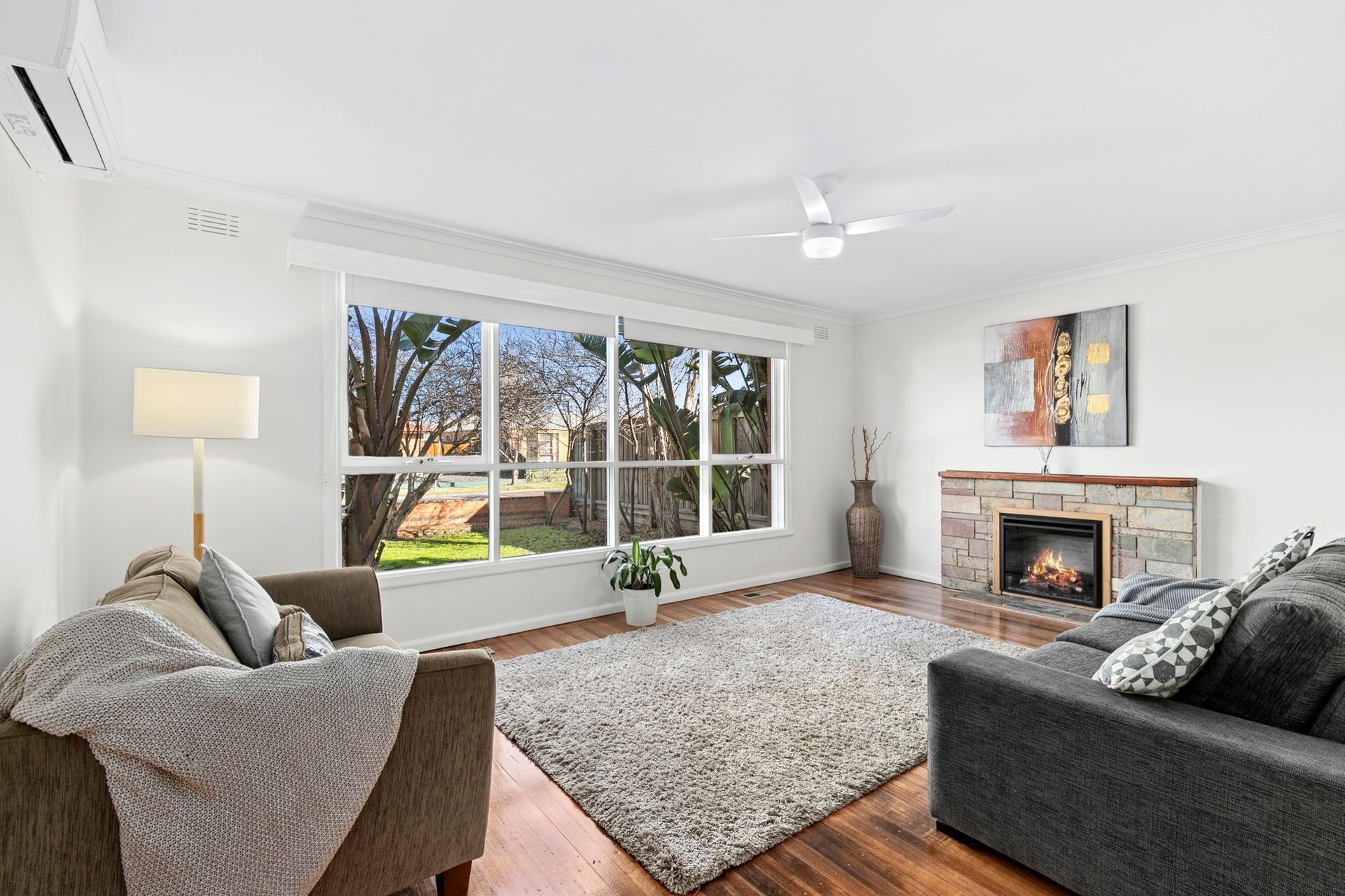 15 Oxford Street, Whittington image 2