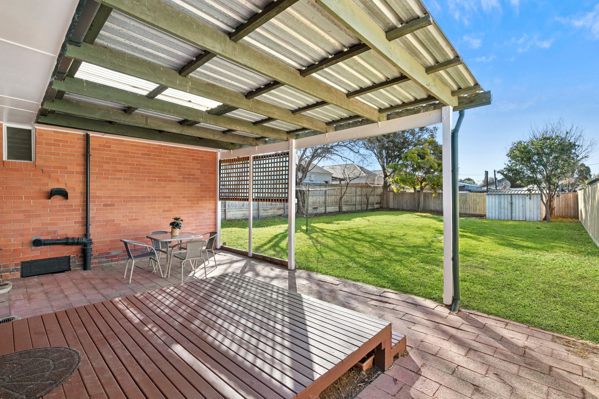 15 Oxford Street, Whittington image 10