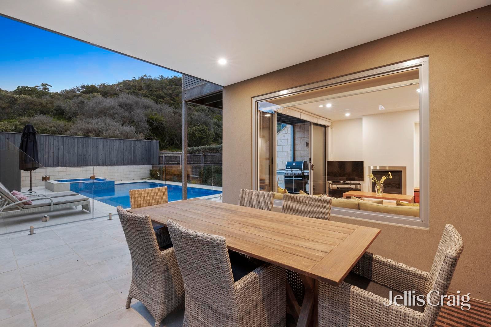 15 Ozone Avenue, Sorrento image 18