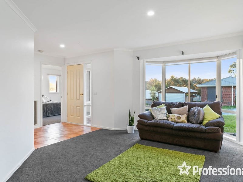 15 Park Lane, Lilydale image 2