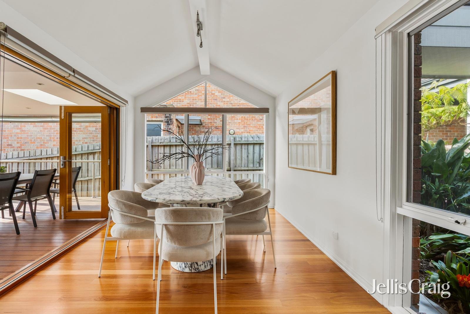 15 Park View Drive, Carnegie image 5