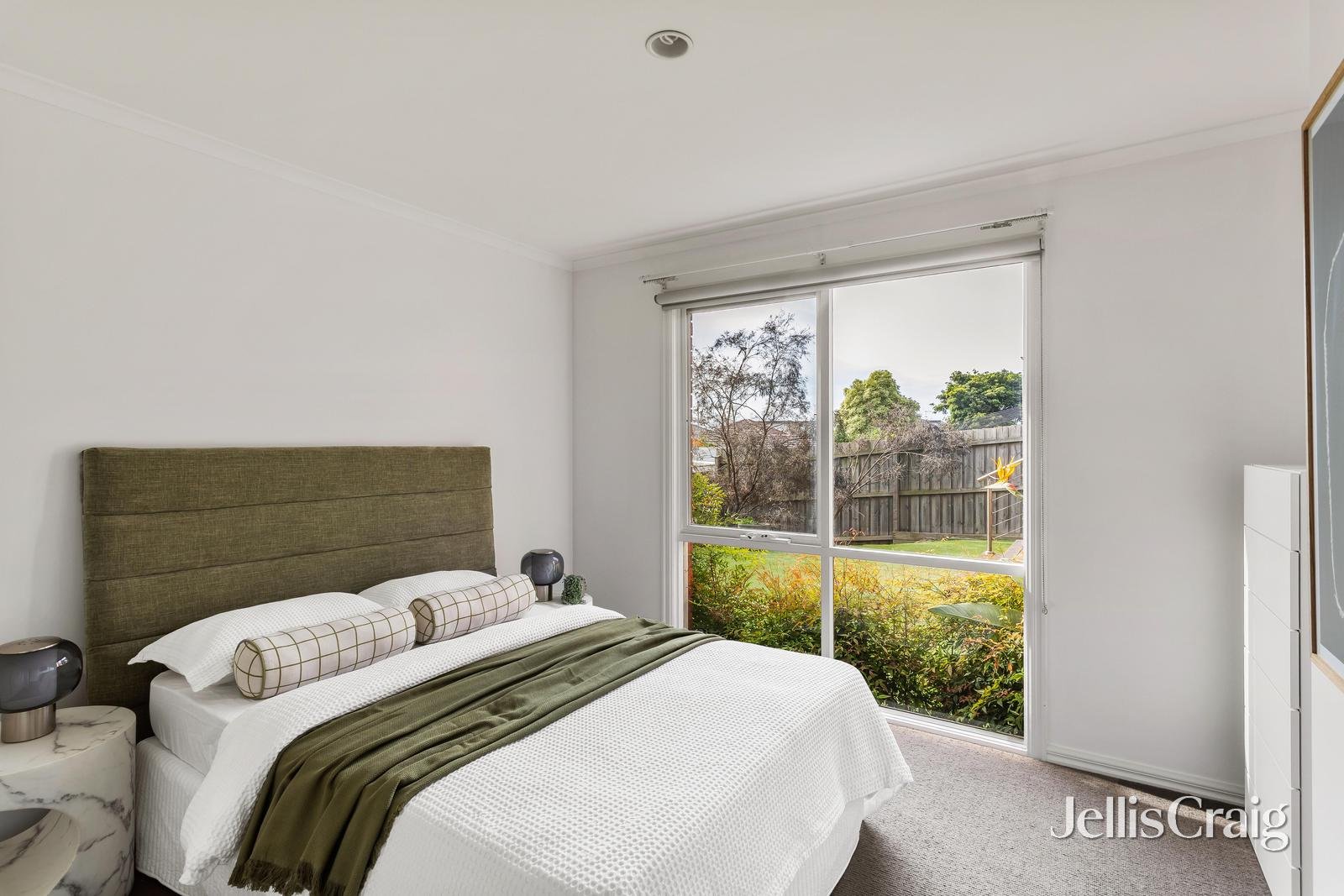 15 Park View Drive, Carnegie image 10