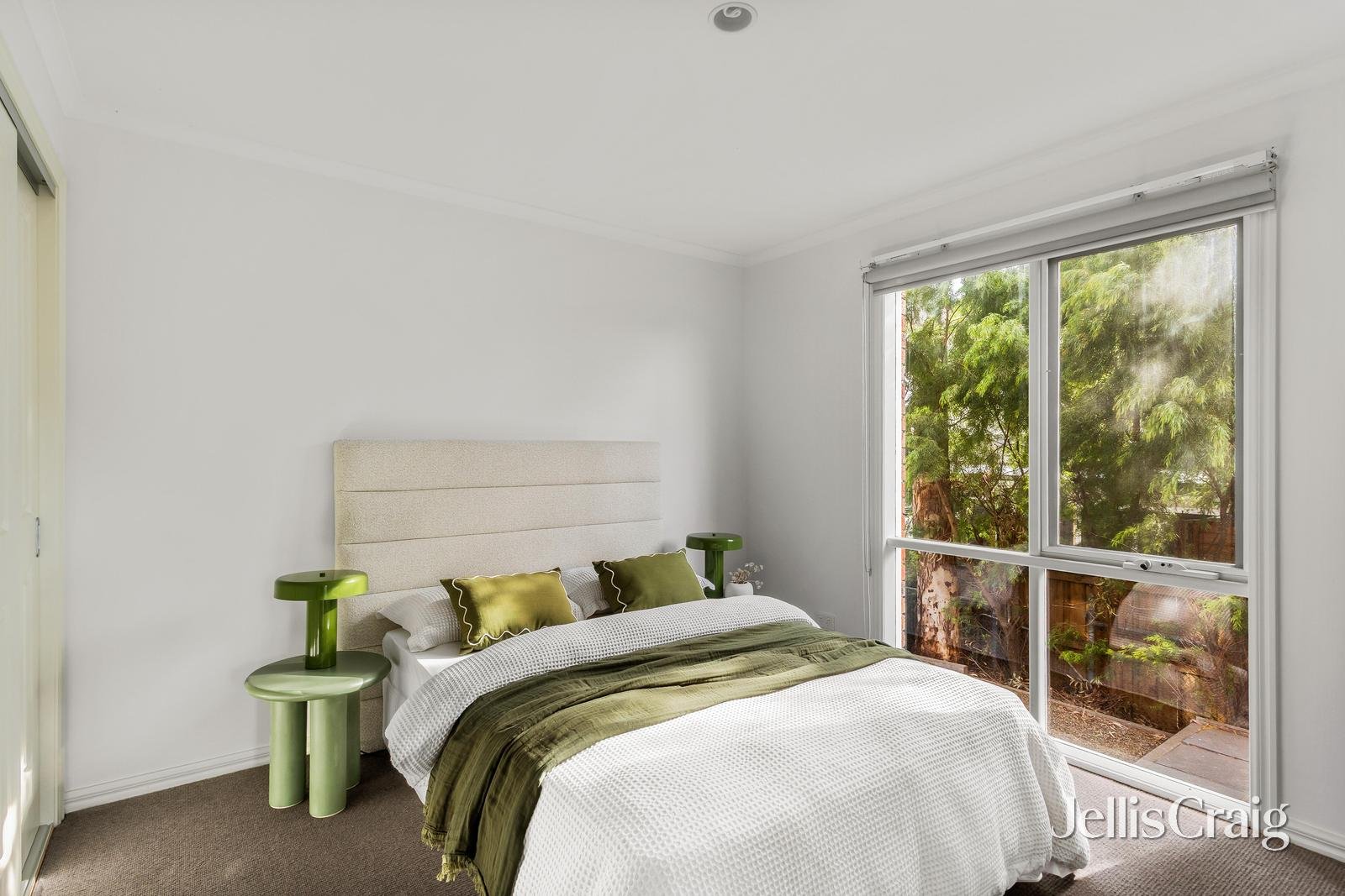 15 Park View Drive, Carnegie image 11