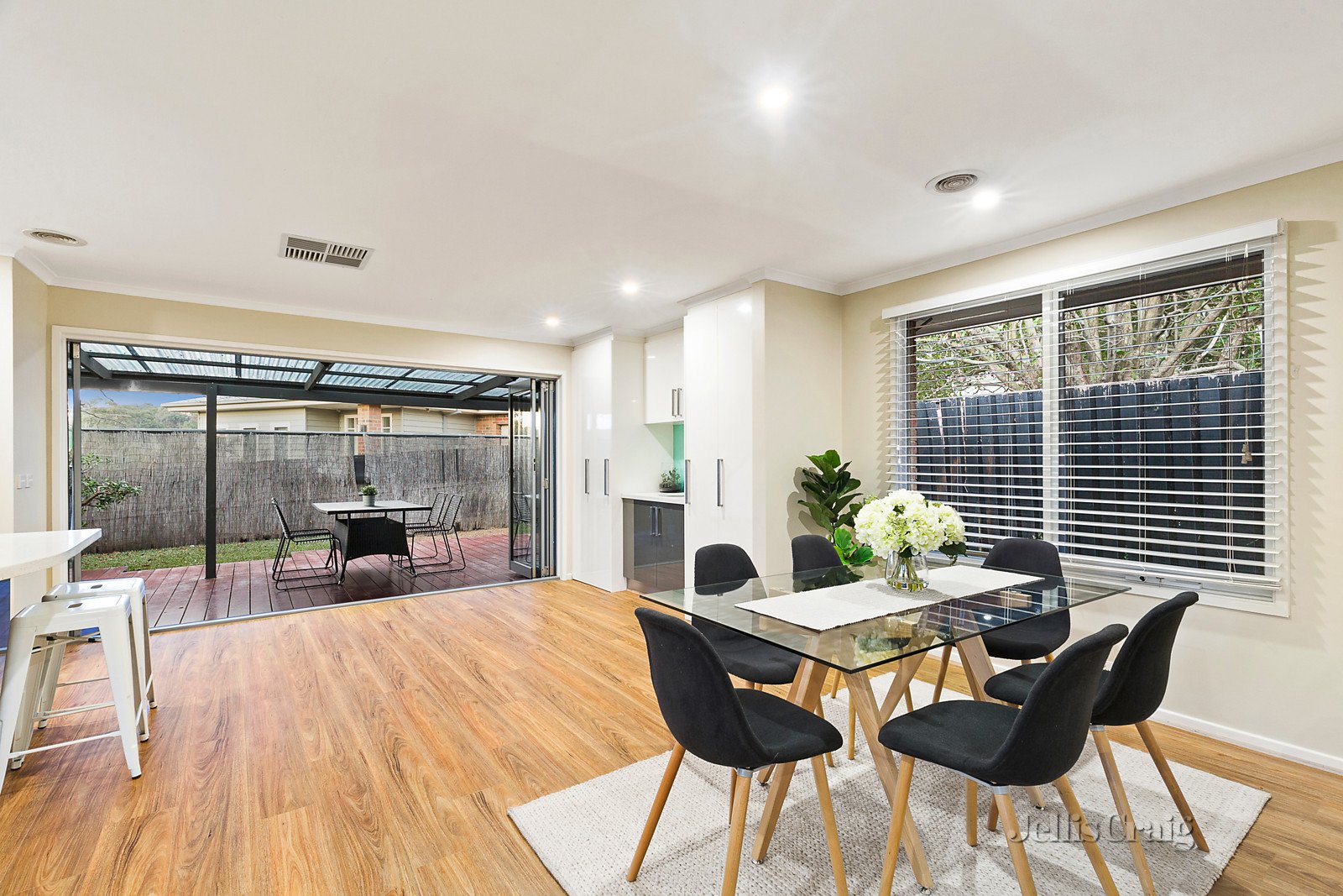 1/5 Park West Road, Eltham image 4