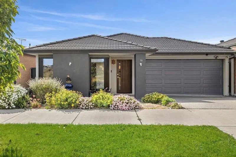 15 Parkes Avenue, Charlemont image 1
