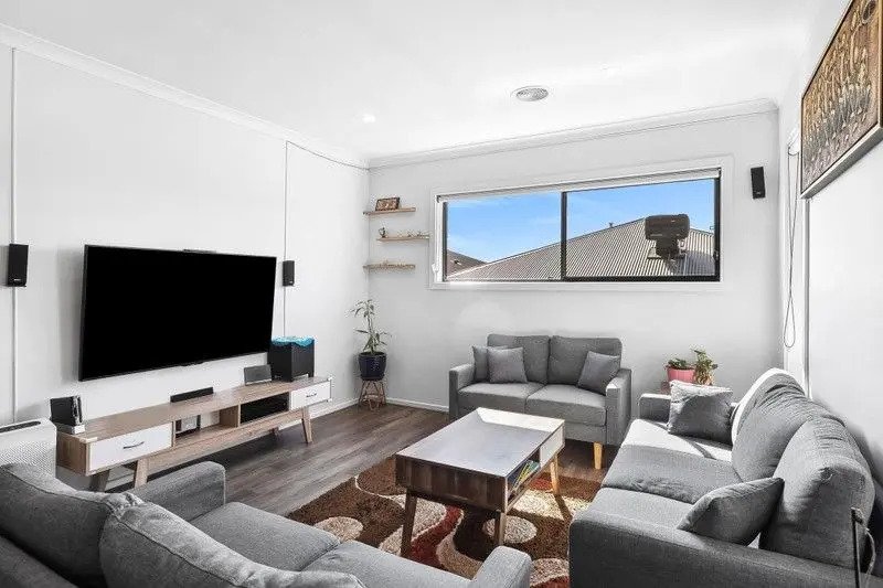 15 Parkes Avenue, Charlemont image 4