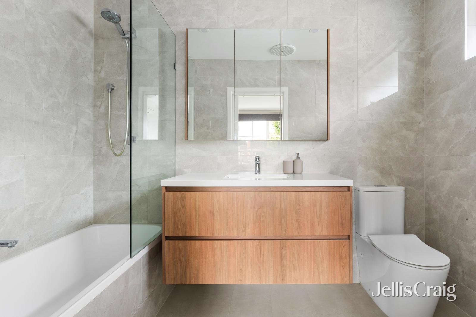 15 Pasadena Crescent, Bentleigh&nbsp;East image 11