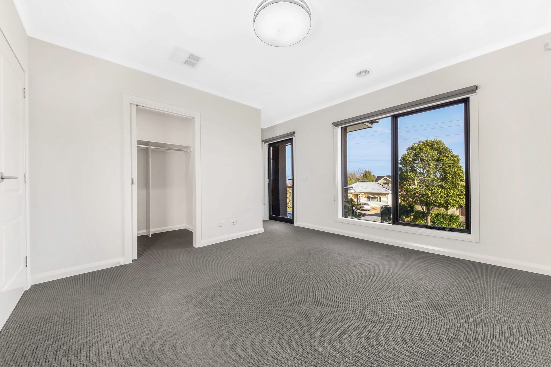 1/5 Peacock Street, Burwood image 6