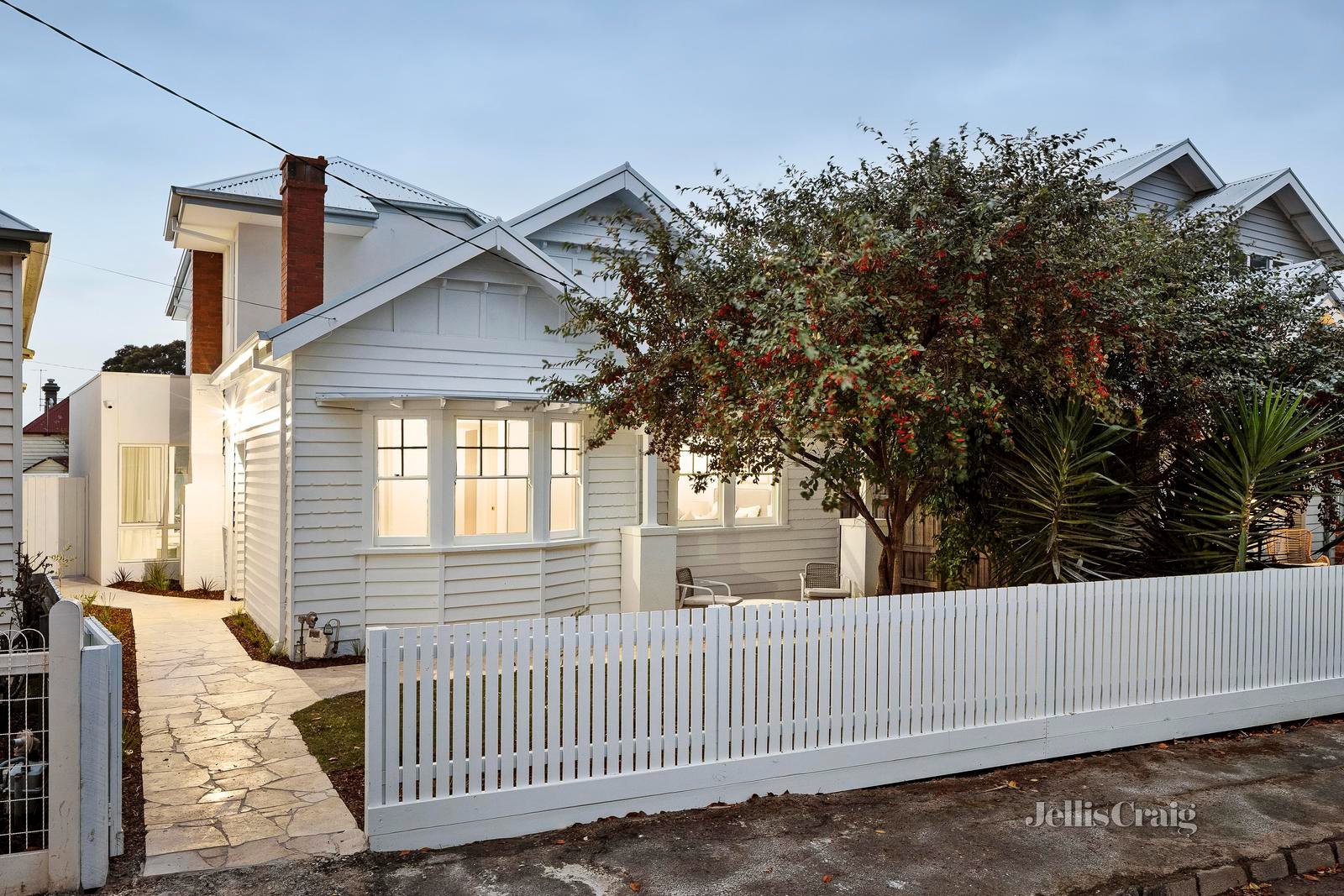 15 Pearson Street, Williamstown image 2
