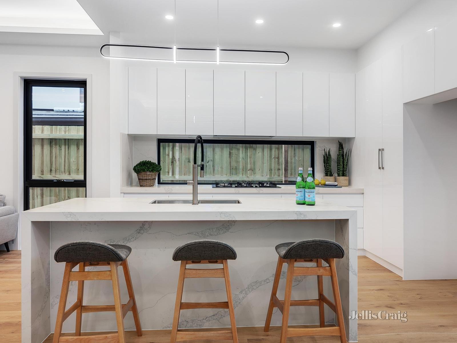 15 Peter Budge Avenue, Templestowe image 5