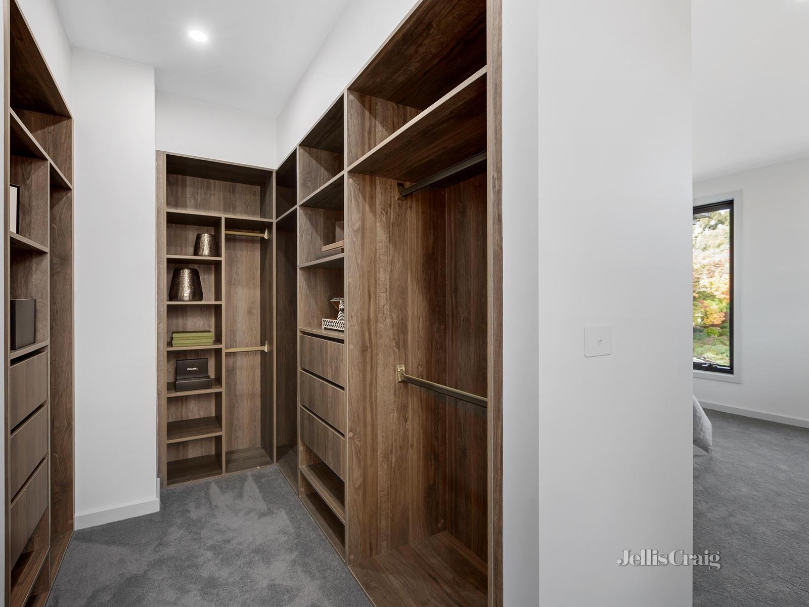 15 Peter Budge Avenue, Templestowe image 8