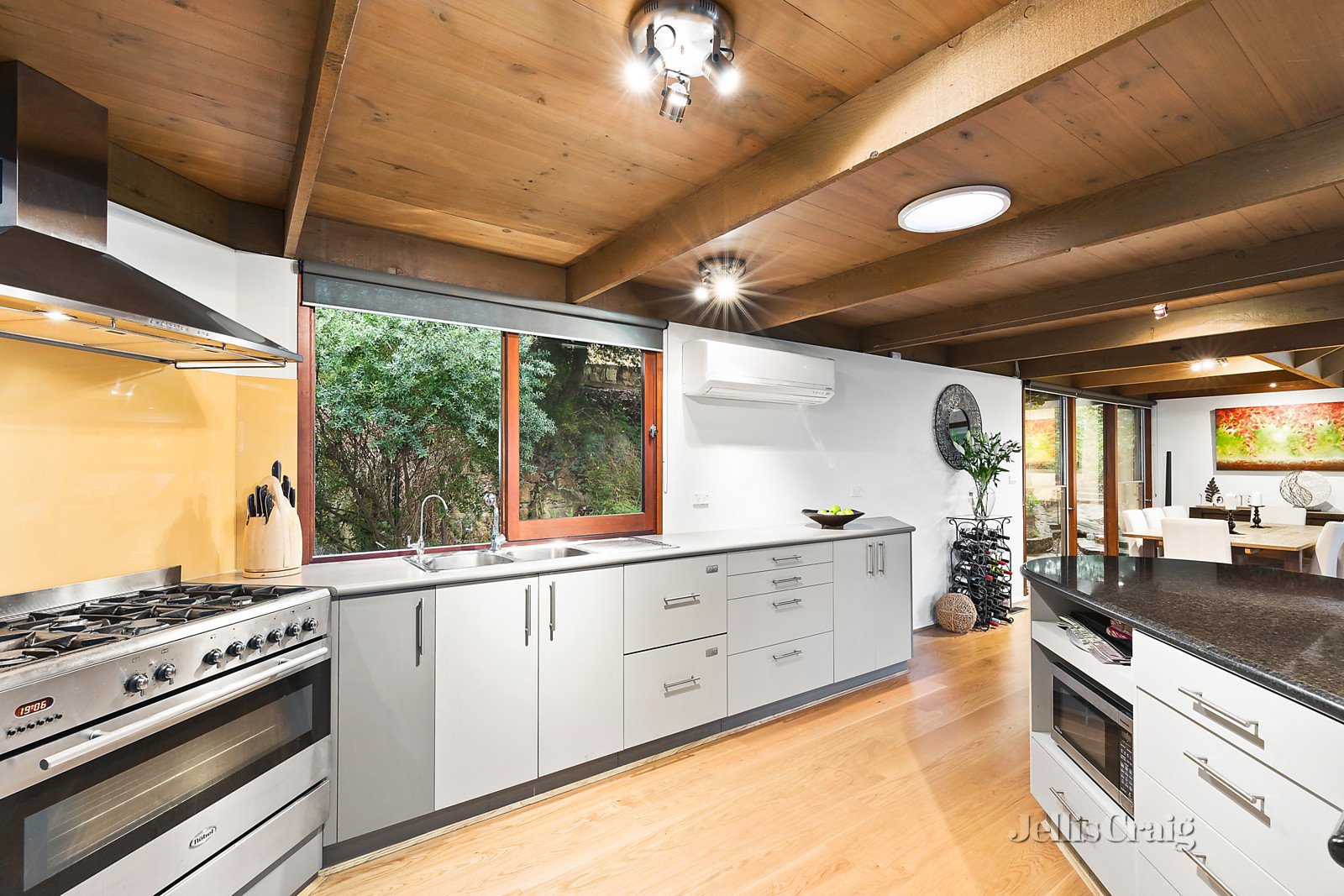 15 Pigeon Bank Road, North Warrandyte image 3